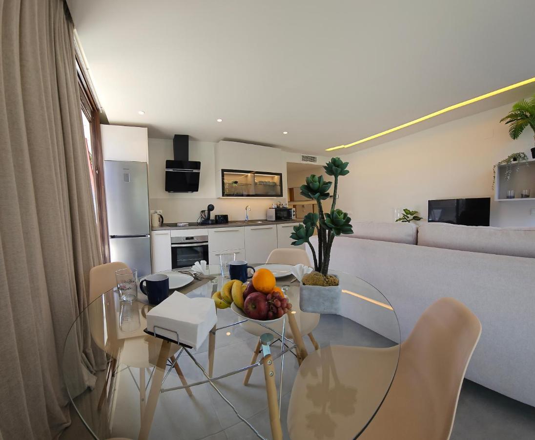 Nogalera Quintessence Apartment With Private Parking By Namaste Elite Torremolinos Bagian luar foto