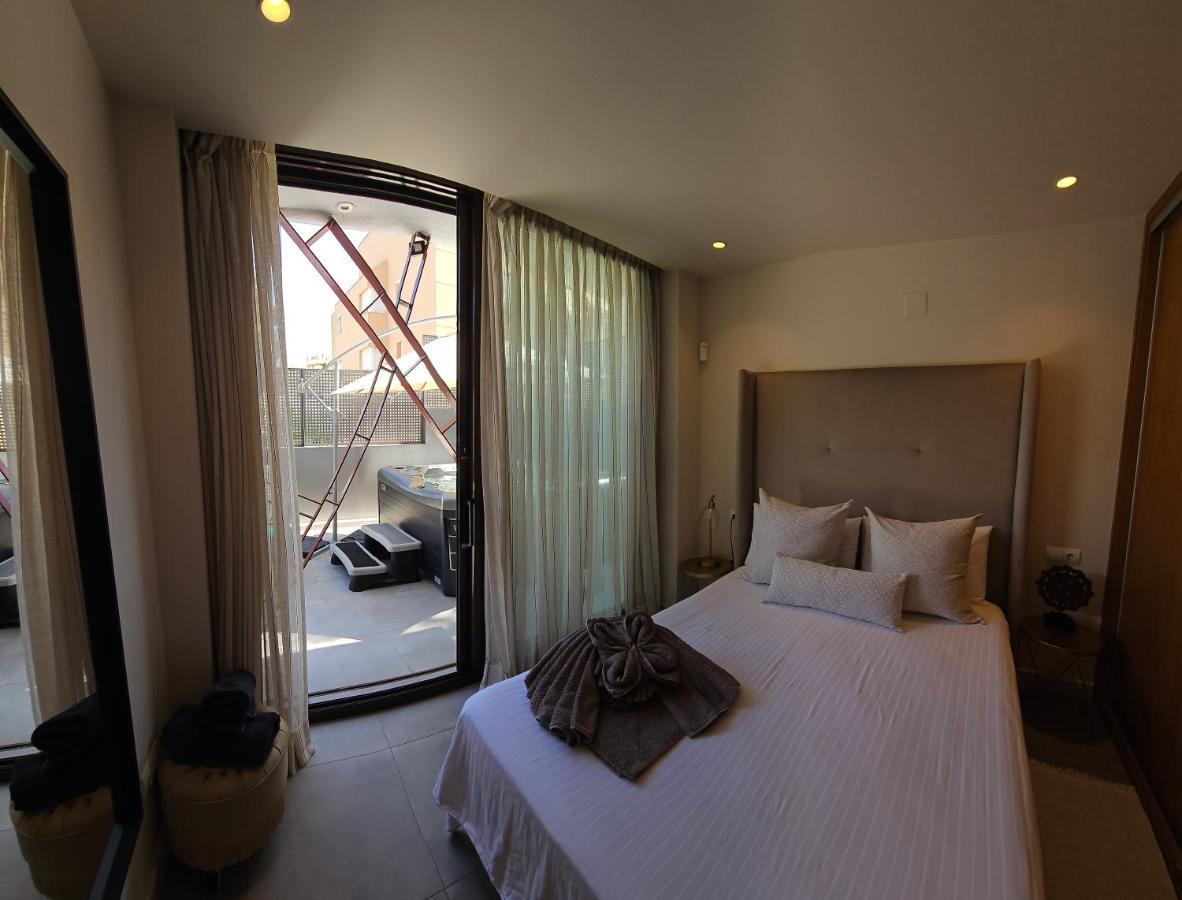Nogalera Quintessence Apartment With Private Parking By Namaste Elite Torremolinos Bagian luar foto