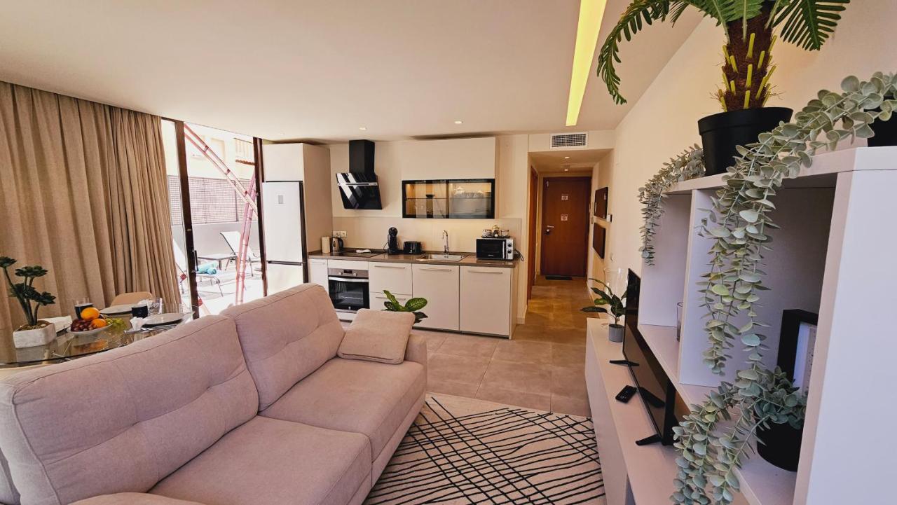 Nogalera Quintessence Apartment With Private Parking By Namaste Elite Torremolinos Bagian luar foto