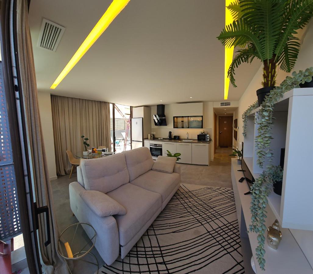 Nogalera Quintessence Apartment With Private Parking By Namaste Elite Torremolinos Bagian luar foto