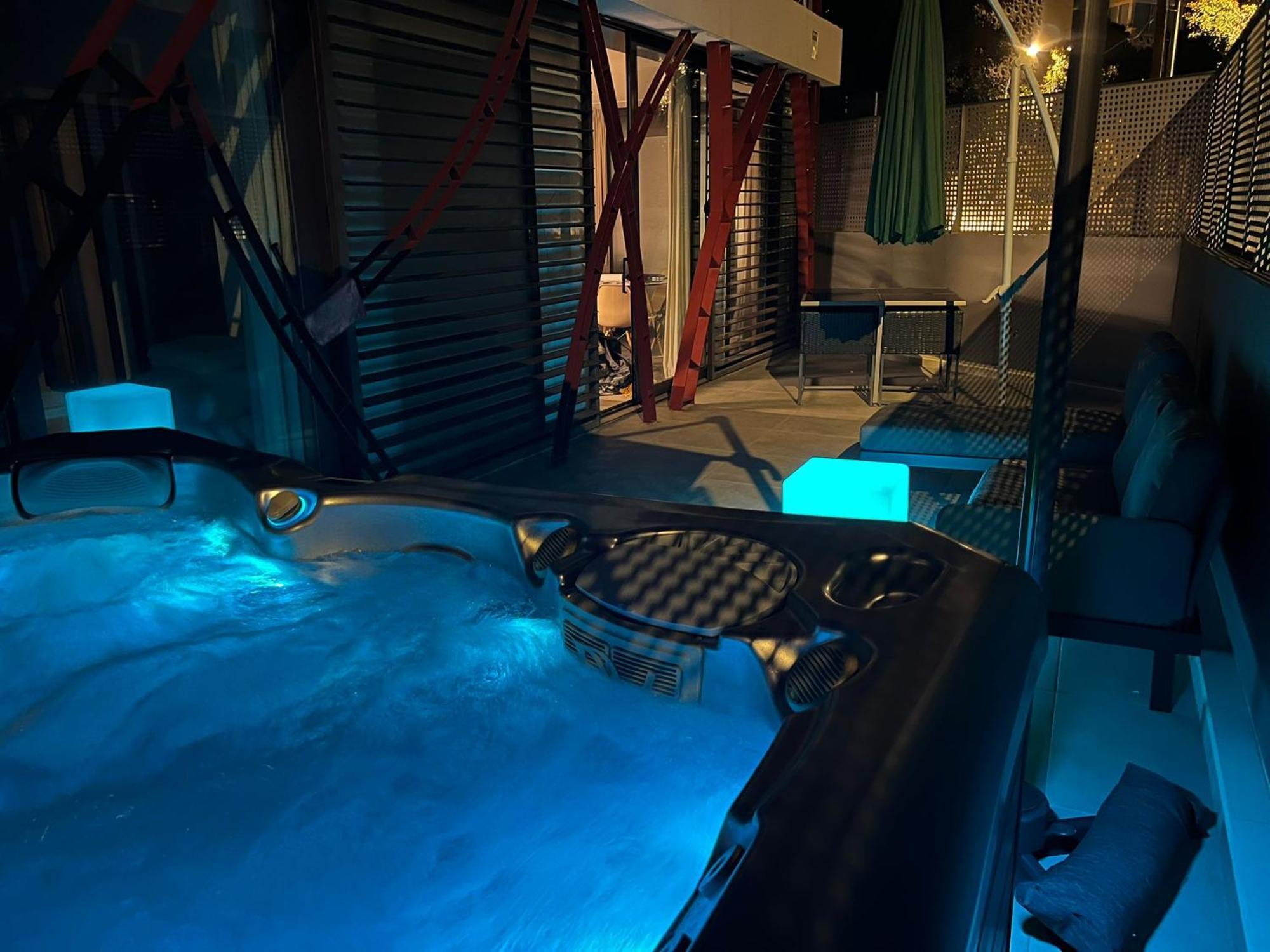 Nogalera Quintessence Apartment With Private Parking By Namaste Elite Torremolinos Bagian luar foto